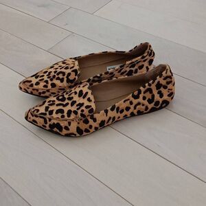 Steve Madden Women's Featherl Leopard Print Loafer Flats Tan Size 5.5M